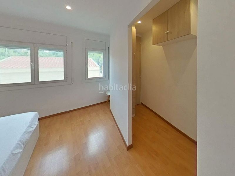 Foto cb432aa0-b20f-4910-88de-6515ed58cf78. Casa en carrer sant sebastia 24 casa adosada de 4 habitaciones en Castellar del Vallès