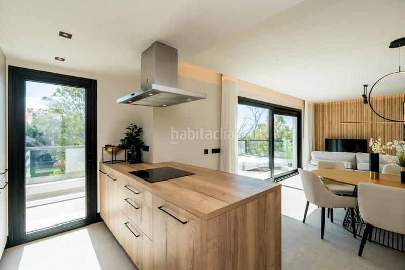 Foto e3f3df3a-f389-4493-8d79-b893bbe0132b. Attico con parcheggio piscina in Las Brisas Marbella