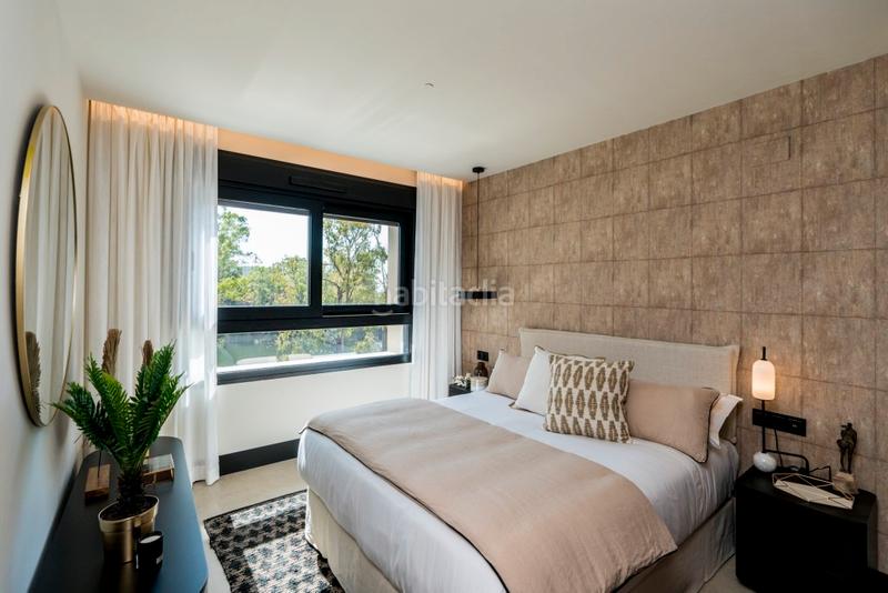 Foto 23c526d1-86ae-4fc7-aa01-bcbf68f9087a. Penthouse with parking pool in Las Brisas Marbella