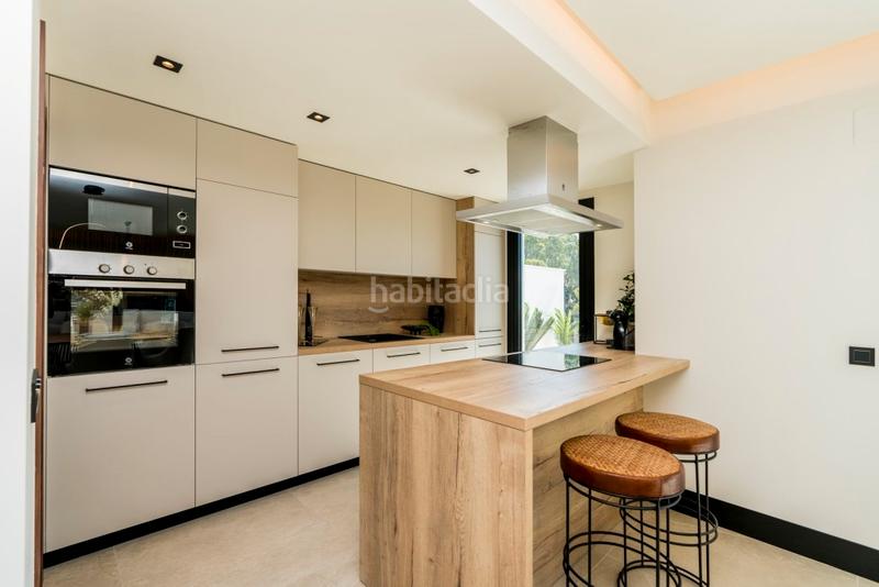 Foto 28a97fca-ee4b-476d-89ec-5d01930e32c6. Penthouse with parking pool in Las Brisas Marbella