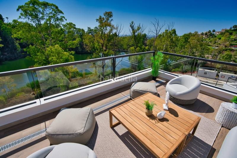 Foto 85cca513-68a6-4f8b-a939-f524242128a0. Penthouse with parking pool in Las Brisas Marbella