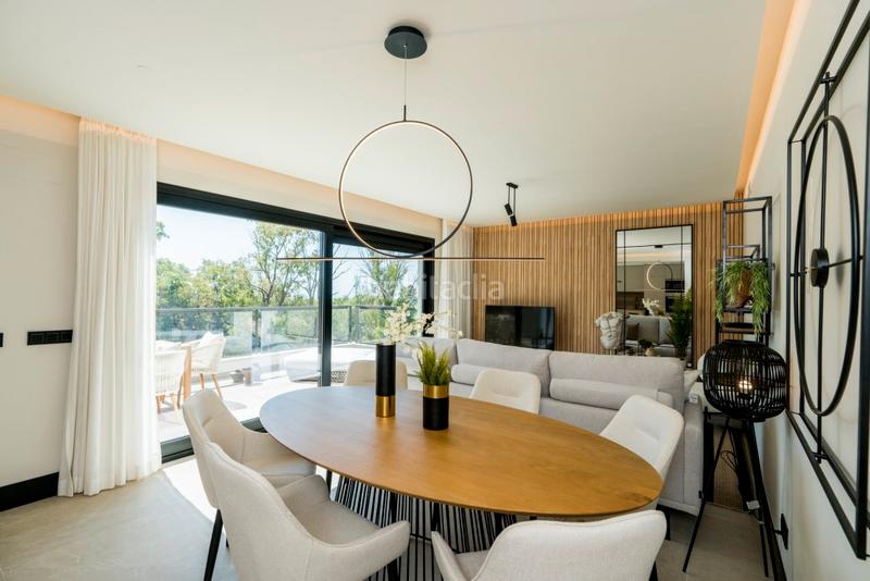 Foto c28ec837-cd78-402f-904d-104bf8ed5b0d. Penthouse with parking pool in Las Brisas Marbella