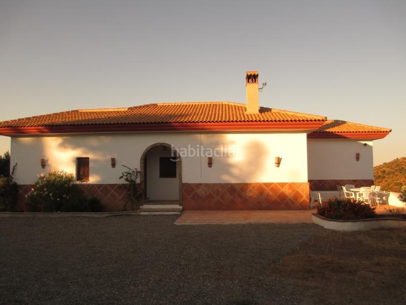 Foto ba784f1c-4d4d-4e92-a270-287b71c5f357. Xalet amb aparcament piscina a Guaro