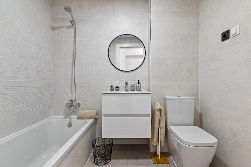 Foto 3f719e24-1bc4-4256-ac33-b62fc03574f6. Attico con parcheggio piscina in Centro ciudad Fuengirola