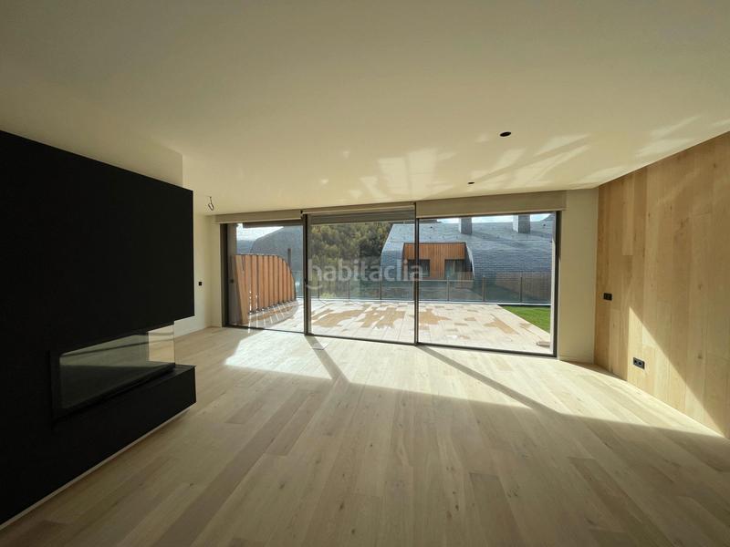 Foto d500f53c-d88a-4659-891b-2bd3ea507bab. Casa adosada casa de lujo a estrenar en L´Aldosa-Anyós La Massana