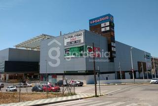 Business premise  Aceitunillo el. Local comercial 111 m2 centro comercial megaocio bormujos