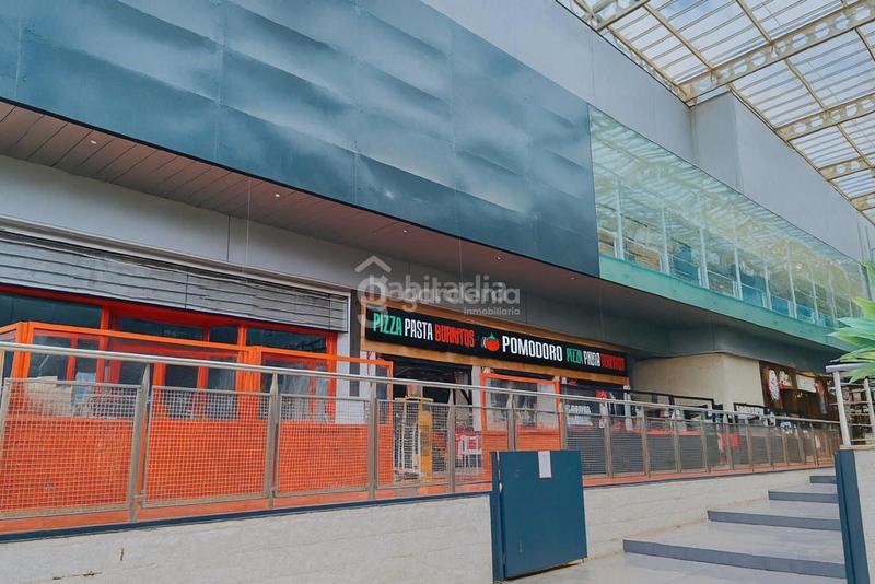 Foto 1eceac08-feba-458b-a23c-ef5a19fa1d24. Local comercial a Avenida Juan Diego Bormujos