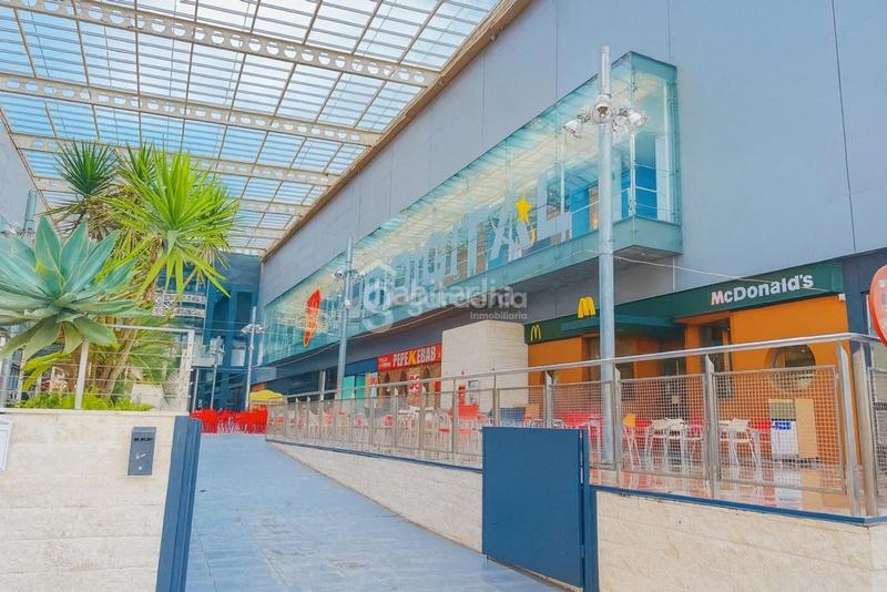 Foto 5c021d35-2db4-444f-b2f2-da296b2764e0. Local comercial a Avenida Juan Diego Bormujos