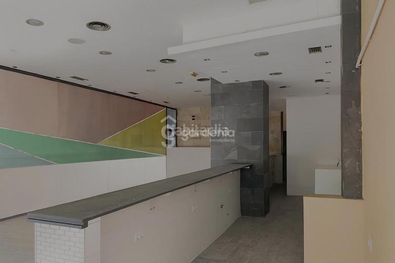 Foto 739ce734-c7f8-431f-947e-ed61558f495a. Local comercial a Avenida Juan Diego Bormujos