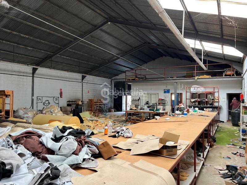 Foto 4288260e-1910-49fd-9a59-ea58832c6652. Nave industrial en Pilas