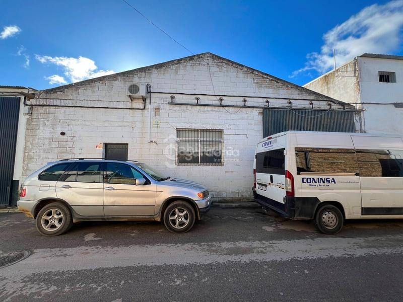 Foto 670111e2-119f-41ab-bb44-e70ee6143517. Nave industrial en Pilas