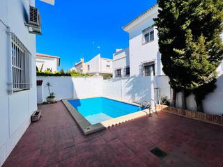 Rent Chalet  San antonio maria claret. Alquiler chalet con piscina, 4 dormitorios, 3 salones, chimenea