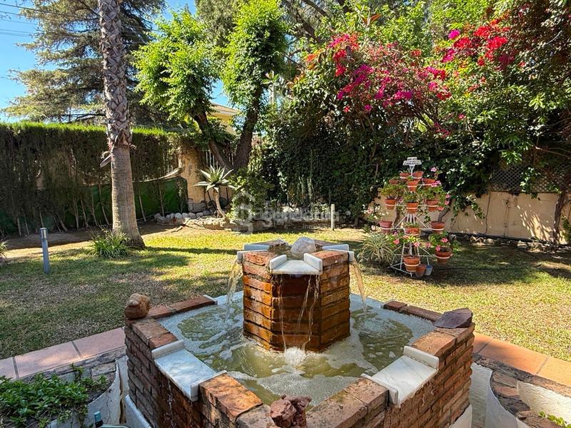 Foto 2646cb69-a457-40c5-9b36-a79b4785fe76. Chalet avec chauffage parking piscine dans Santa Eufemia Tomares