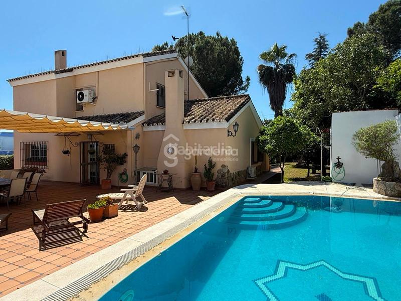 Foto 30d6798e-c7c8-4b9d-adcc-31e392217087. Chalet avec chauffage parking piscine dans Santa Eufemia Tomares