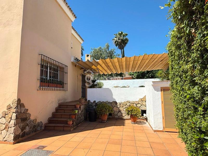 Foto 74b8a908-d9f3-427a-9340-6e25e7b03e67. Chalet avec chauffage parking piscine dans Santa Eufemia Tomares