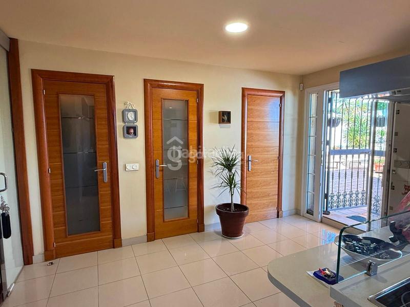 Foto e8c6bca2-32e9-4aad-aab0-795b86d9487e. Chalet avec chauffage parking piscine dans Santa Eufemia Tomares