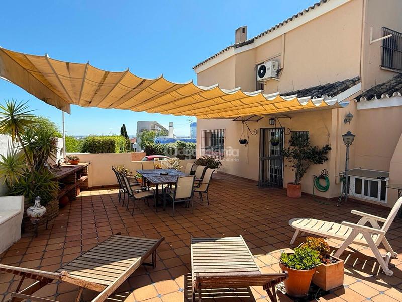 Foto fc4f757c-cfca-43f8-98e9-aaa98400b7d4. Chalet avec chauffage parking piscine dans Santa Eufemia Tomares