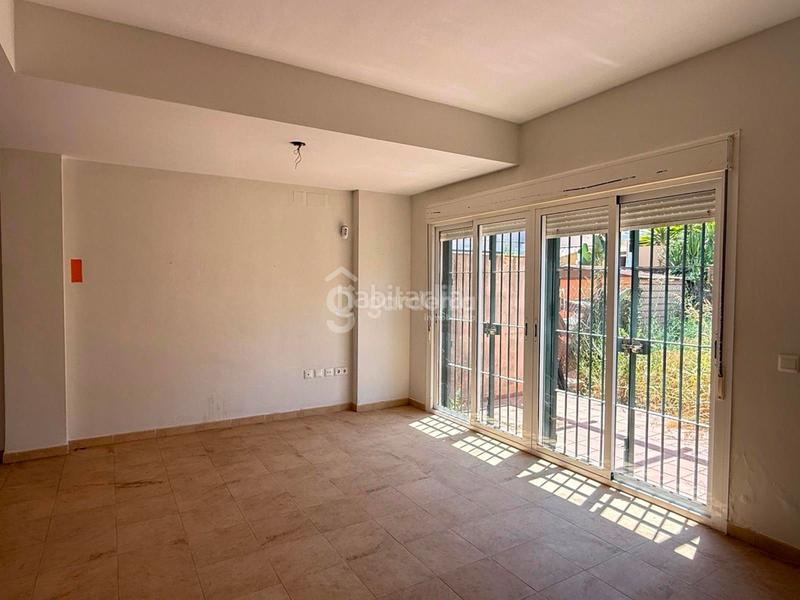 Foto 32c77a5b-a567-4dfc-9199-98b91804ef1e. Casa  en venta con piscina comunitaria en Espartinas pueblo Espartinas