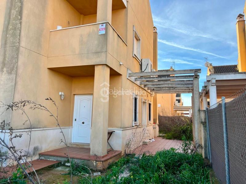 Foto 366e2942-0c1d-4e56-bc50-ed3b6e6886a3. Casa  en venta con piscina comunitaria en Espartinas pueblo Espartinas