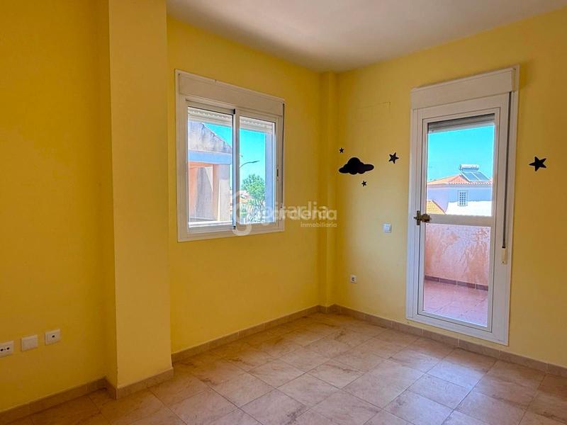 Foto 373d6c55-93e5-4a52-8e9a-927fb44d7a41. Casa  en venta con piscina comunitaria en Espartinas pueblo Espartinas