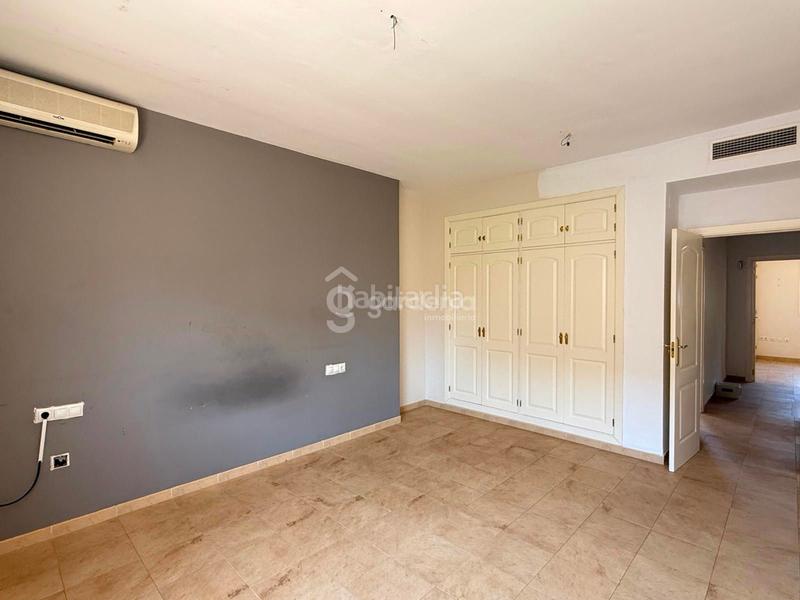 Foto 46306771-b698-4fc8-baf1-9cdbea7eea9f. Casa  en venta con piscina comunitaria en Espartinas pueblo Espartinas