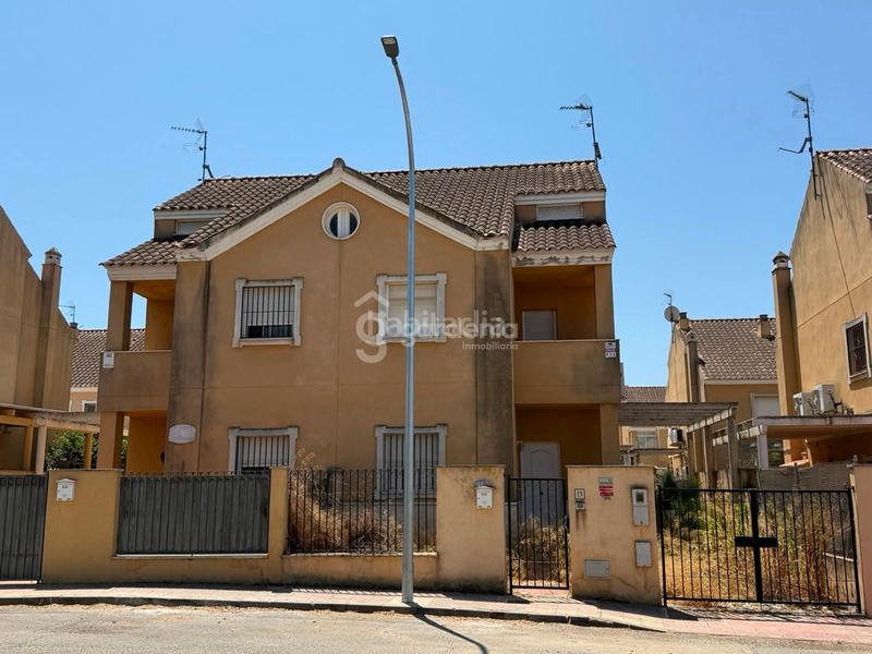Foto 66bcd5f8-f6da-441d-b6f8-4d7582e9a2c5. Casa  en venta con piscina comunitaria en Espartinas pueblo Espartinas