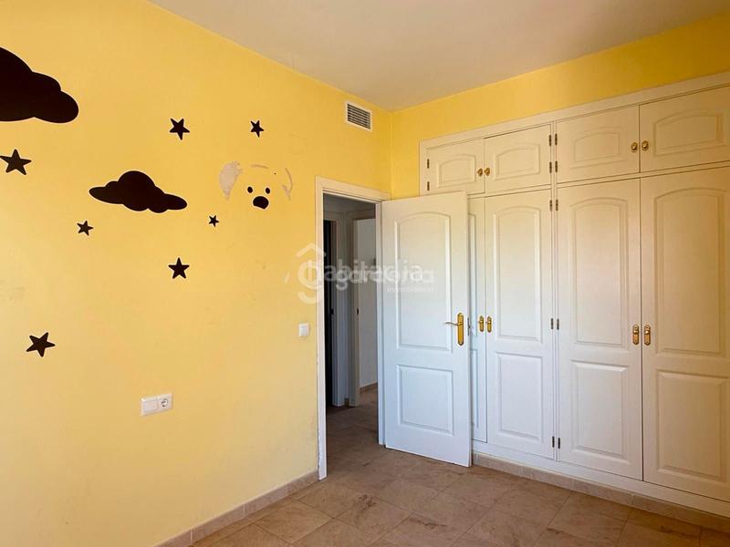 Foto 92ae7804-4936-41c7-9eb9-93e5c8902261. Casa  en venta con piscina comunitaria en Espartinas pueblo Espartinas