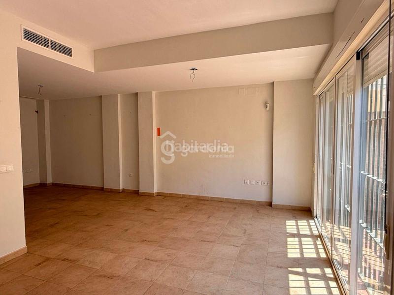 Foto 9871ec7f-99c3-42d2-af4e-af937f2a67b0. Casa  en venta con piscina comunitaria en Espartinas pueblo Espartinas