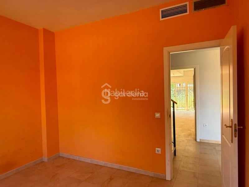 Foto ae1c1280-3983-4f99-b64c-dc914e4b9fb4. Casa  en venta con piscina comunitaria en Espartinas pueblo Espartinas