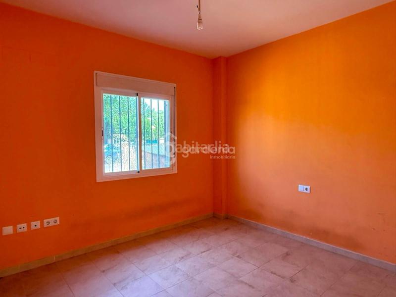 Foto b73b3285-e042-41f1-b916-1c2f425a37d4. Casa  en venta con piscina comunitaria en Espartinas pueblo Espartinas