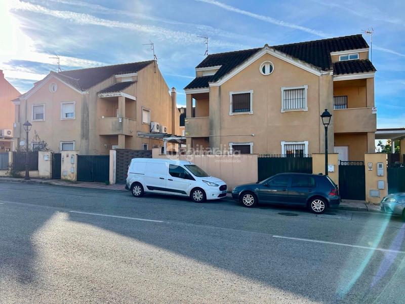 Foto cee2d64b-b4aa-4452-af9b-830281d553fb. Casa  en venta con piscina comunitaria en Espartinas pueblo Espartinas
