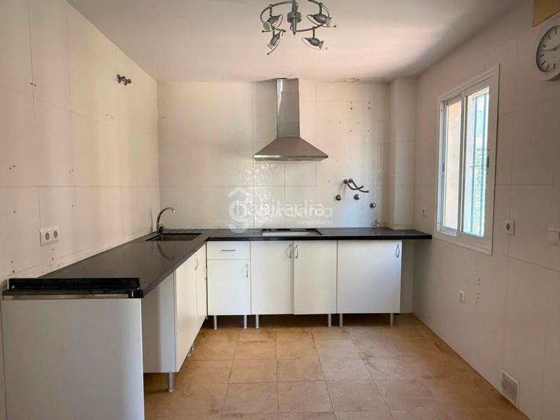 Foto e342d31a-dfa1-4938-b25f-bb20d094e221. Casa  en venta con piscina comunitaria en Espartinas pueblo Espartinas