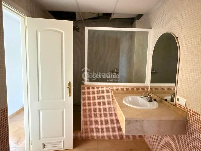 Foto e83ce023-5e26-426e-892b-e5593777721e. Casa  en venta con piscina comunitaria en Espartinas pueblo Espartinas