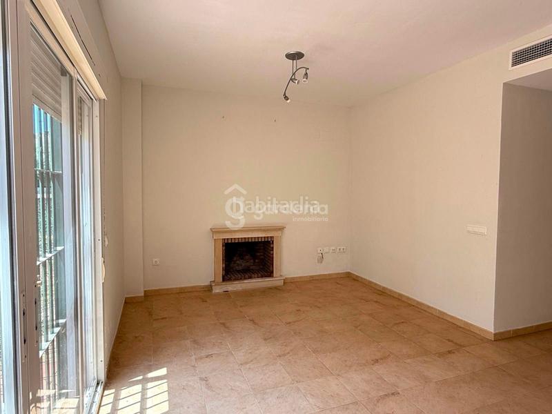 Foto e86fa82b-b947-4d27-8cc9-65b7d43c88a9. Casa  en venta con piscina comunitaria en Espartinas pueblo Espartinas