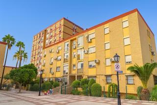Appartamento  Sanlucar mayor i. Piso en nueva sevilla junto al polideportivo  75 m, muy luminoso