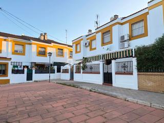 Maison jumelée  Nueva. Casa en venta en villanueva del ariscal  119 m construidos, 3 ha