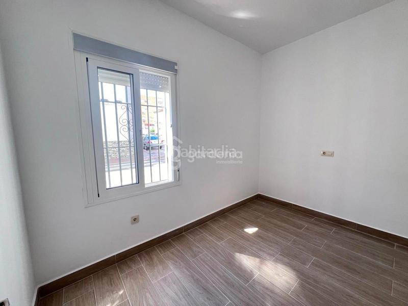 Foto 2a8a57ea-a116-4fbb-afa9-da364d6e2335. Alquiler piso  bajo en zona miraflores. en Cruz Roja Sevilla