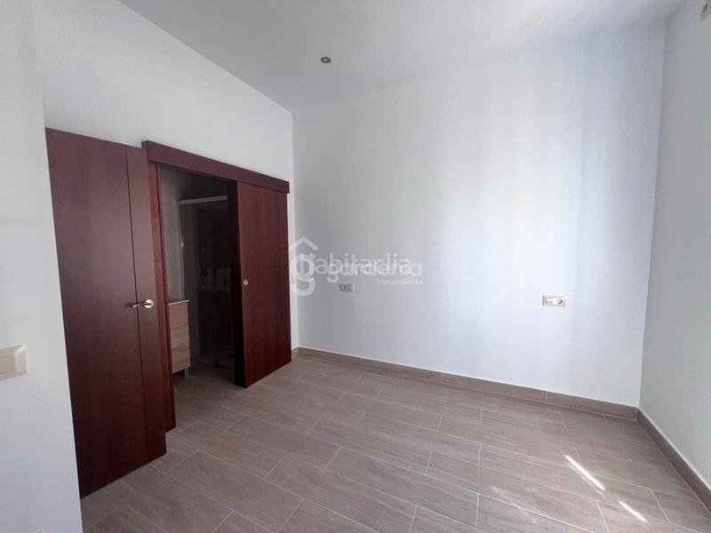 Foto 575167f2-8efa-4327-8d8b-f55f9ee14fc0. Alquiler piso  bajo en zona miraflores. en Cruz Roja Sevilla
