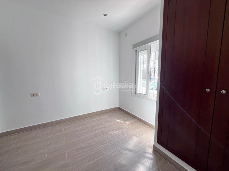 Foto 66aefeee-8363-45f6-9f12-433fa3cf66e6. Alquiler piso  bajo en zona miraflores. en Cruz Roja Sevilla