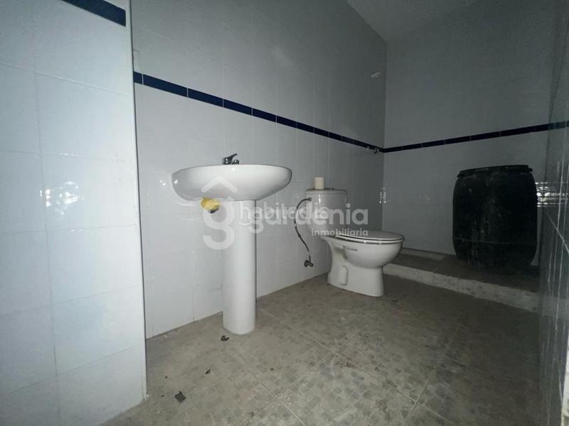 Foto 208108db-79e3-4ee0-b94b-e2fdb0d7ffb8. Haus mit parking in Coria del Río