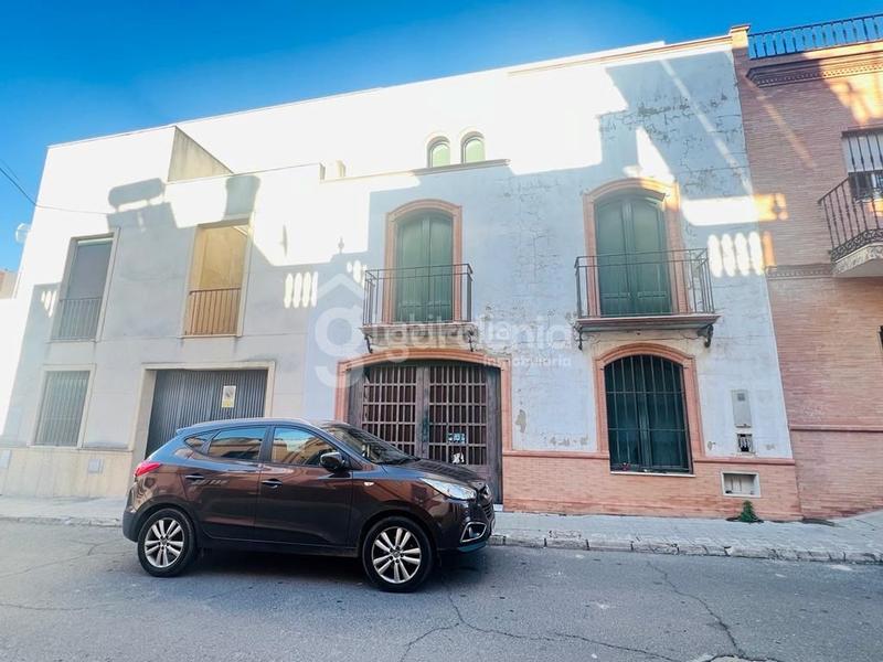 Foto 2bc7ee8d-484a-4087-b62d-c7da241c0070. Haus mit parking in Coria del Río