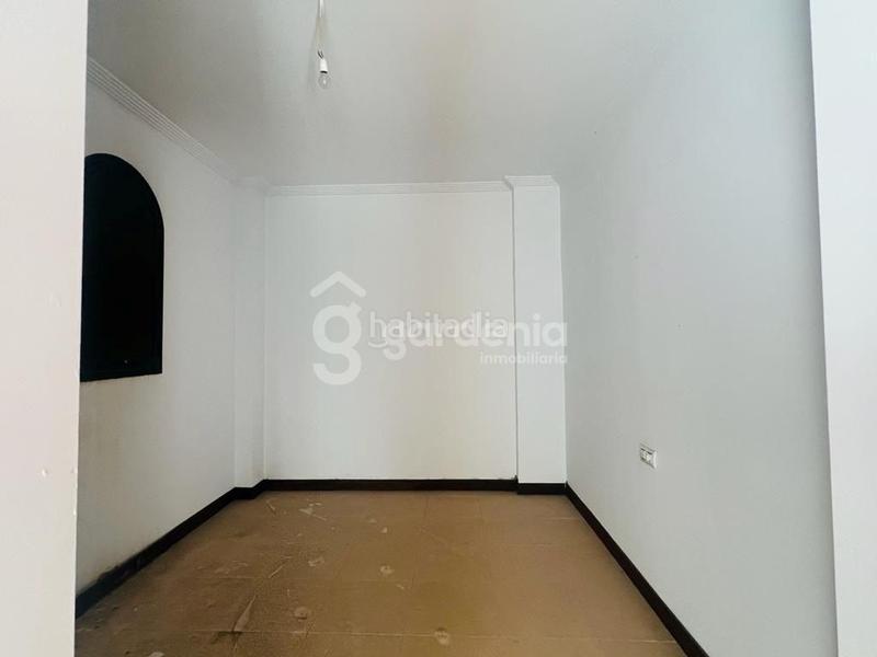 Foto 443e341c-f9bf-4275-83a1-d7dec7a450ec. Haus mit parking in Coria del Río