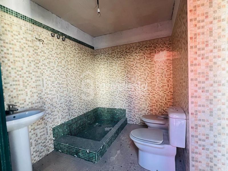 Foto 874b4616-ba4c-4eda-9002-d276b4bb0cb6. Haus mit parking in Coria del Río