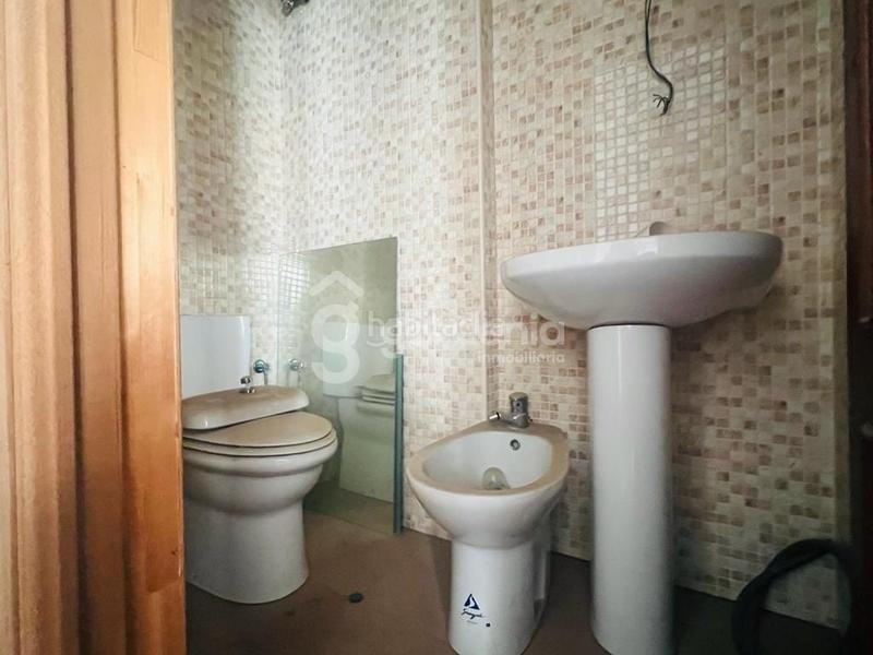 Foto 9ab27e34-f77b-4a74-8b65-8d8898feeb77. Haus mit parking in Coria del Río