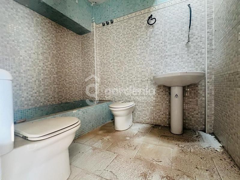 Foto daa347ce-290d-4cf4-bdd5-3e084b76544d. Haus mit parking in Coria del Río