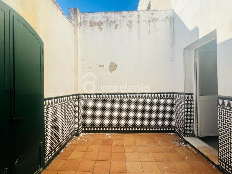 Foto ff484620-9c75-47ec-a4e6-ef1ec8e8af50. Haus mit parking in Coria del Río