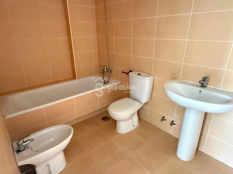 Foto 74a5f0ca-cdb5-4acd-85e8-5e002fb461c6. Casa a schiera in Espartinas pueblo Espartinas