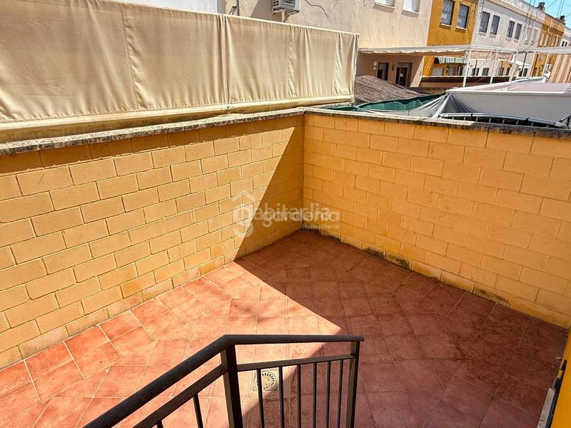 Foto 78ef67f6-5d7f-4df5-a028-2470b40ff643. Casa a schiera in Espartinas pueblo Espartinas