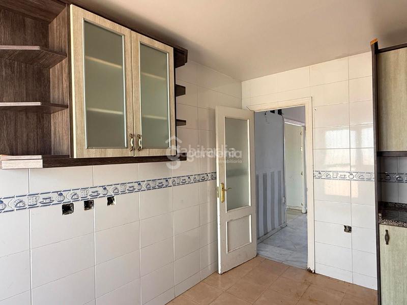 Foto 99cacd7e-2928-416d-a327-fa8a52863e9e. Casa a schiera in Espartinas pueblo Espartinas