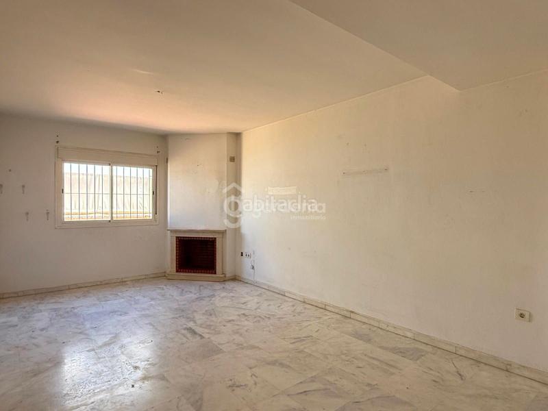 Foto c4b11d0b-fc3a-4e0d-aa4a-7b143002486b. Casa a schiera in Espartinas pueblo Espartinas